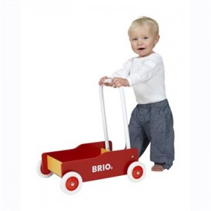 Brio gåvogn, gåvogn til babyer, rød gåvogn, Gåvogn fra Brio, gaver til babyer, 